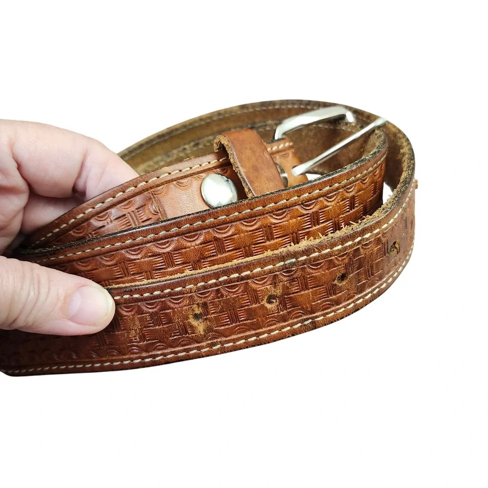 Vtg Justin Top Grain Cowhide Leather Belt Tooled Basketweave Western Size 42 USA